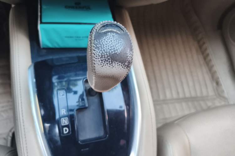 Used Nissan X-Trail 2014 2.0L CVT Comfort Edition 2WD Gear Lever
