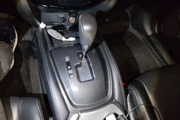 Used Nissan X-Trail 2014 2.5L CVT Luxury Edition 4WD Gear Lever