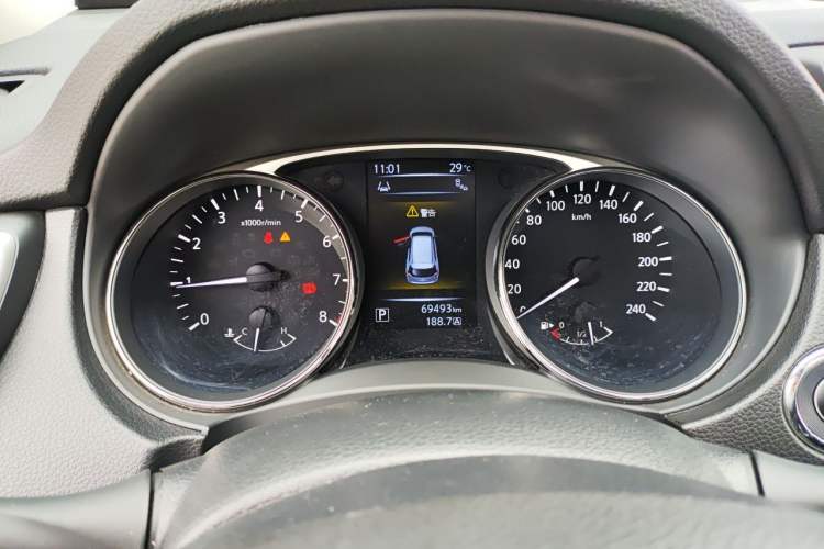 Used Nissan X-Trail 2014 2.5L CVT Luxury Edition 4WD Instrument Cluster