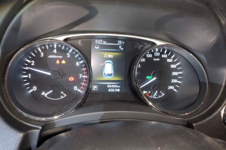 Used Nissan X-Trail 2014 2.5L CVT Luxury Edition 4WD Instrument Cluster