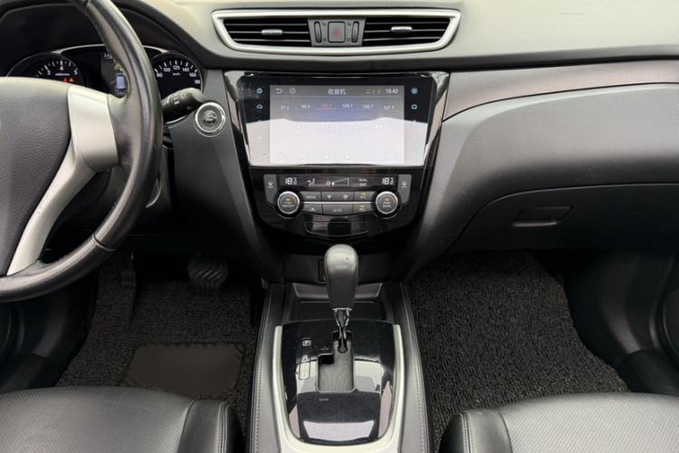 Used Nissan X-Trail 2014 2.0L CVT Comfort Edition 2WD Interior 8