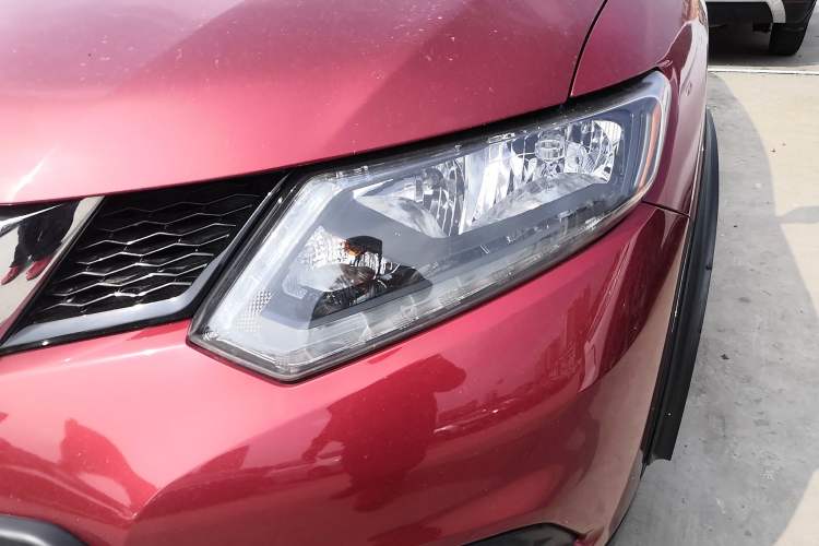 Used Nissan X-Trail 2014 2.5L CVT Luxury Edition 4WD Left Front Headlight