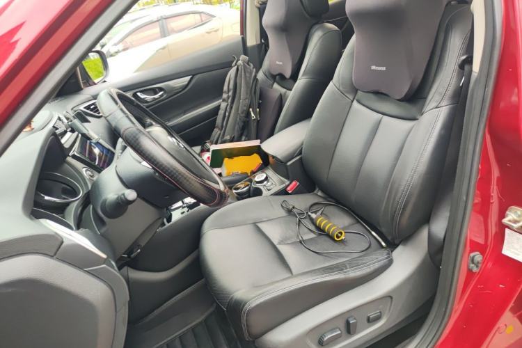 Used Nissan X-Trail 2014 2.5L CVT Luxury Edition 4WD Left Front Seat