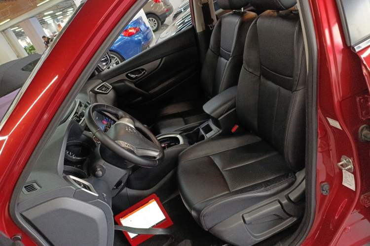 Used Nissan X-Trail 2014 2.0L CVT Comfort Edition 2WD Left Front Seat