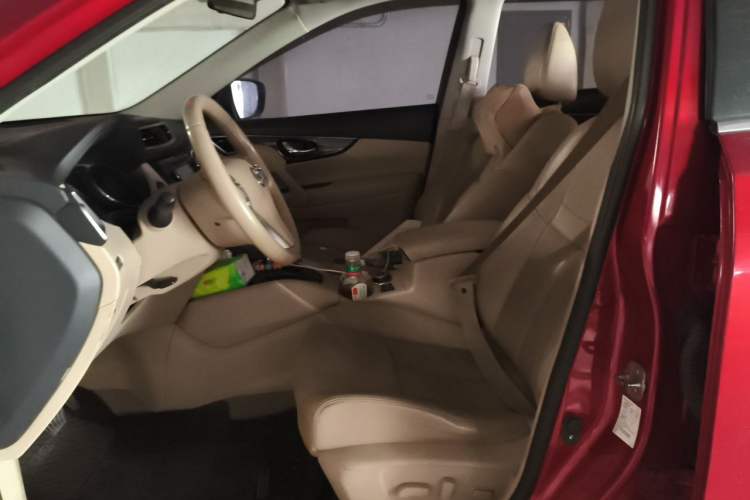 Used Nissan X-Trail 2014 2.5L CVT Ultimate Edition 4WD Left Front Seat