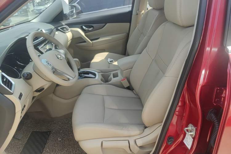 Used Nissan X-Trail 2014 2.0L CVT Comfort Edition 2WD Left Front Seat