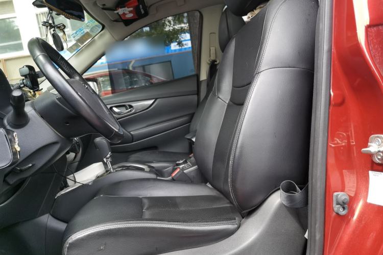 Used Nissan X-Trail 2014 2.5L CVT Luxury Edition 4WD Left Front Seat