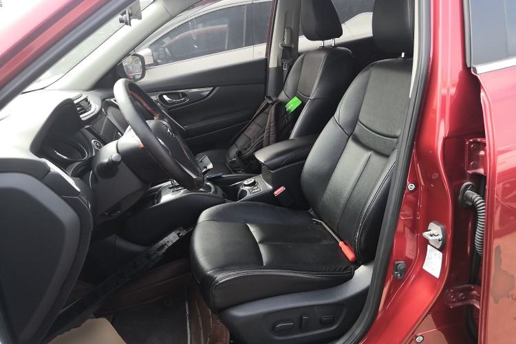 Used Nissan X-Trail 2014 2.5L CVT Luxury Edition 4WD Left Front Seat