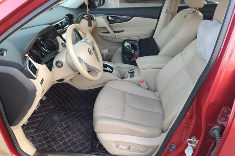 Used Nissan X-Trail 2014 2.5L CVT Luxury Edition 4WD Left Front Seat