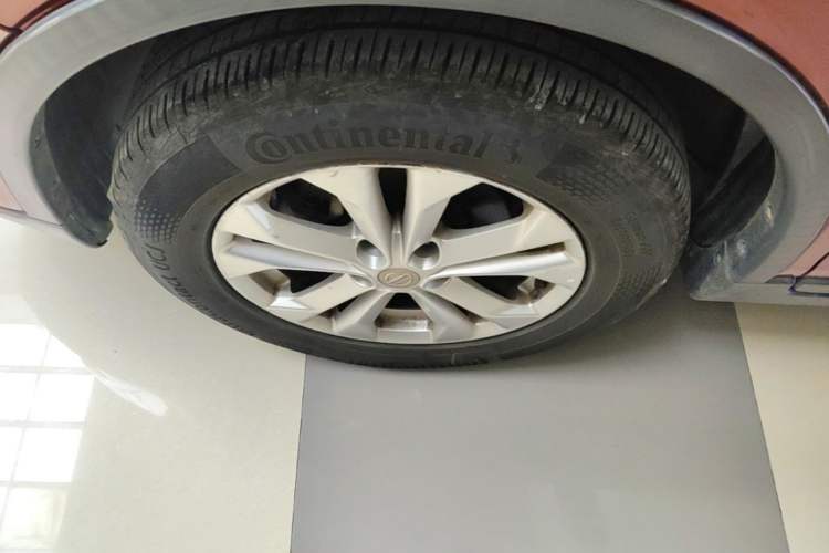 Used Nissan X-Trail 2014 2.5L CVT Luxury Edition 4WD Left Front Wheel Hub