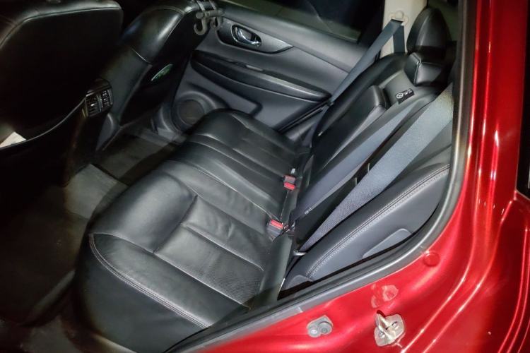 Used Nissan X-Trail 2014 2.5L CVT Luxury Edition 4WD Left Rear Seat