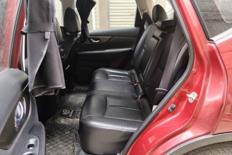 Used Nissan X-Trail 2014 2.0L CVT Comfort Edition 2WD Left Rear Seat