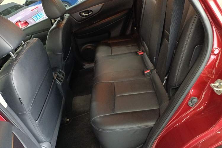 Used Nissan X-Trail 2014 2.0L CVT Comfort Edition 2WD Left Rear Seat