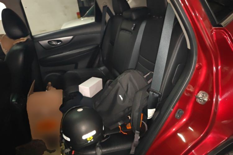 Used Nissan X-Trail 2014 2.0L CVT Comfort Edition 2WD Left Rear Seat