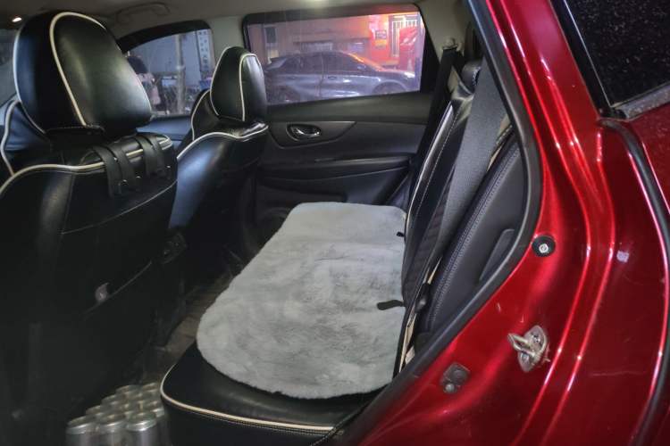 Used Nissan X-Trail 2014 2.0L CVT Comfort Edition 2WD Left Rear Seat