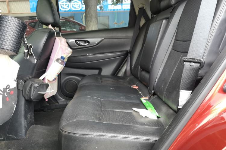 Used Nissan X-Trail 2014 2.5L CVT Luxury Edition 4WD Left Rear Seat