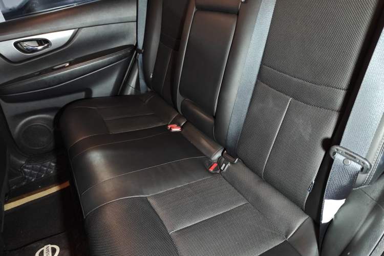 Used Nissan X-Trail 2014 2.0L CVT Comfort Edition 2WD Left Rear Seat