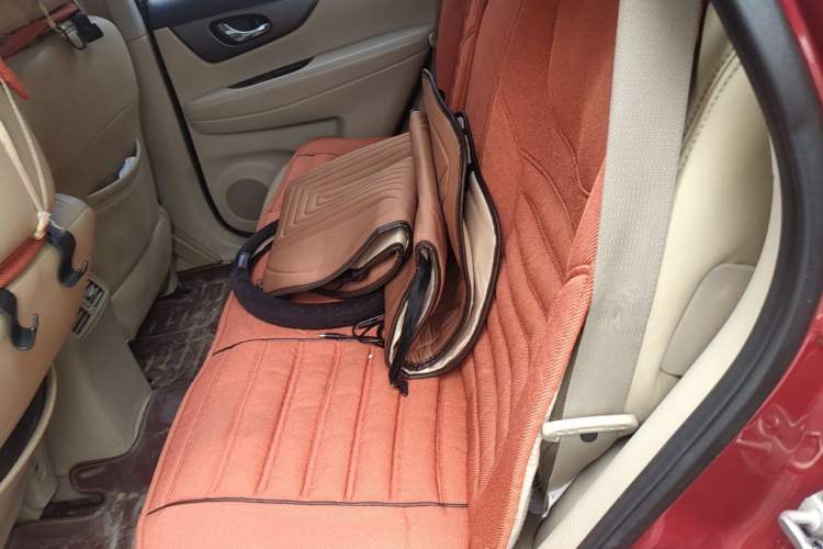 Used Nissan X-Trail 2014 2.0L CVT Fashion Edition 2WD Left Rear Seat