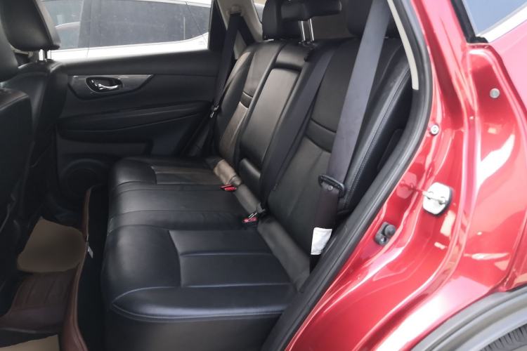 Used Nissan X-Trail 2014 2.5L CVT Luxury Edition 4WD Left Rear Seat