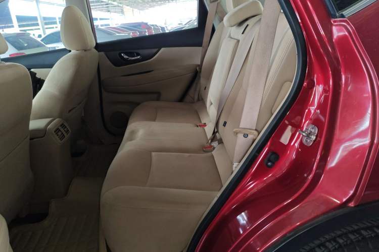 Used Nissan X-Trail 2014 2.0L CVT Fashion Edition 2WD Left Rear Seat