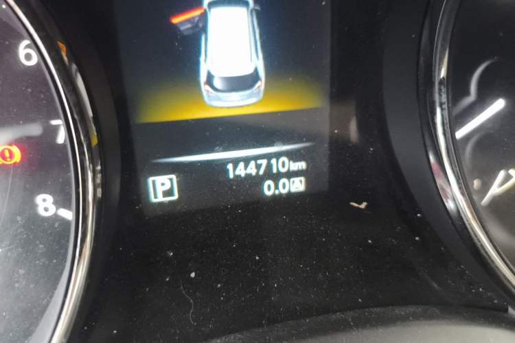 Used Nissan X-Trail 2014 2.0L CVT Comfort Edition 2WD Odometer Close Up
