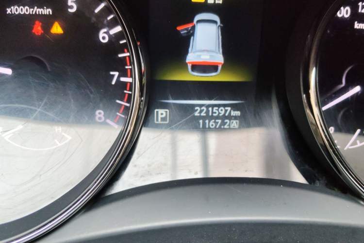 Used Nissan X-Trail 2014 2.0L CVT Comfort Edition 2WD Odometer Close Up
