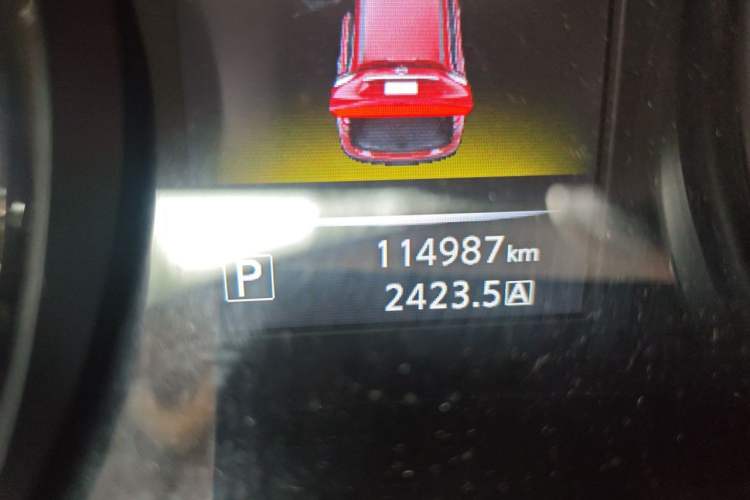 Used Nissan X-Trail 2014 2.5L CVT Luxury Edition 4WD Odometer Close Up