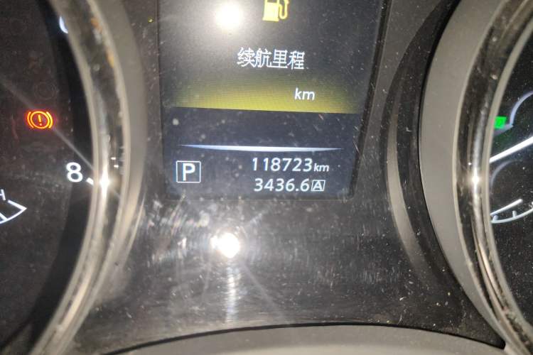 Used Nissan X-Trail 2014 2.0L CVT Comfort Edition 2WD Odometer Close Up