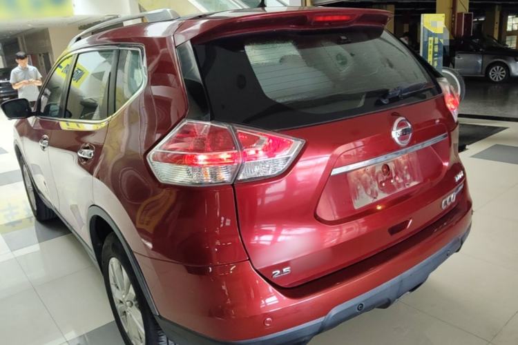 Used Nissan X-Trail 2014 2.5L CVT Luxury Edition 4WD Rear Left 45 Deg
