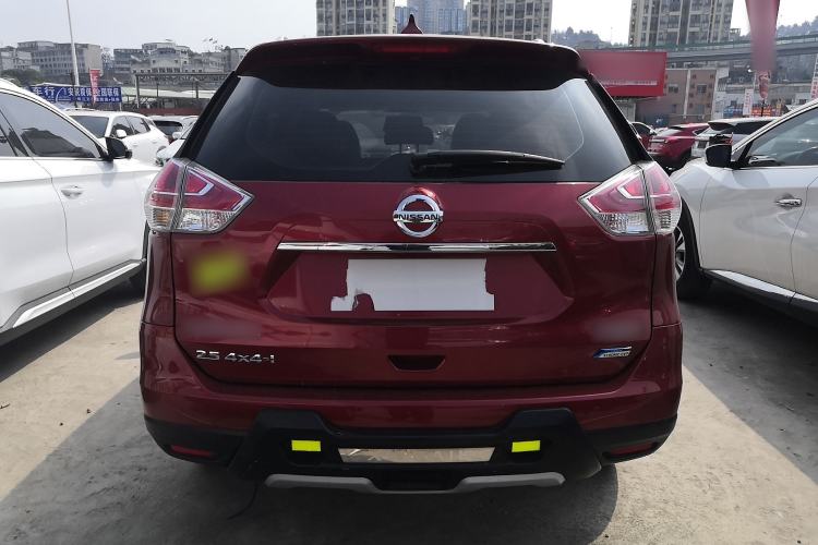 Used Nissan X-Trail 2014 2.5L CVT Luxury Edition 4WD Rear
