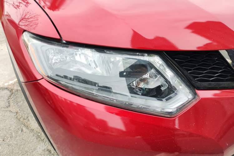 Used Nissan X-Trail 2014 2.5L CVT Luxury Edition 4WD Right Front Headlight