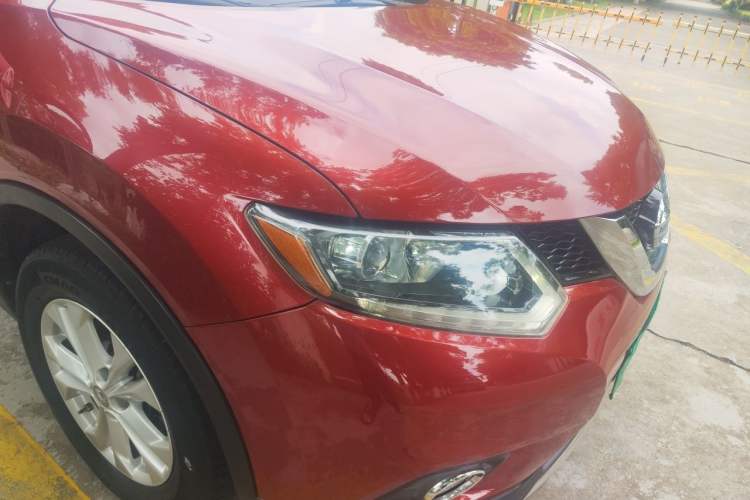 Used Nissan X-Trail 2014 2.5L CVT Luxury Edition 4WD Right Front Headlight
