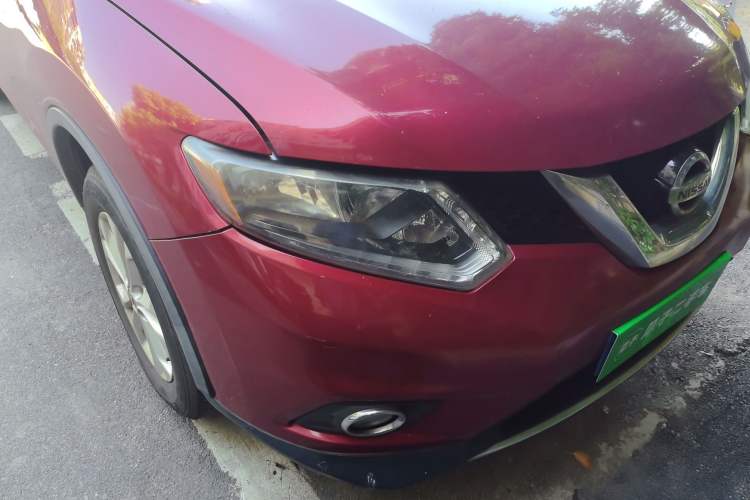 Used Nissan X-Trail 2014 2.0L CVT Fashion Edition 2WD Right Front Headlight