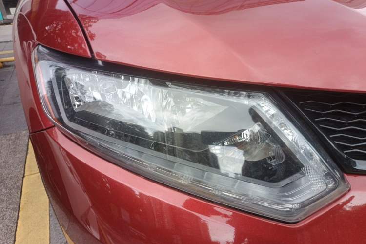 Used Nissan X-Trail 2014 2.0L CVT Comfort Edition 2WD Right Front Headlight