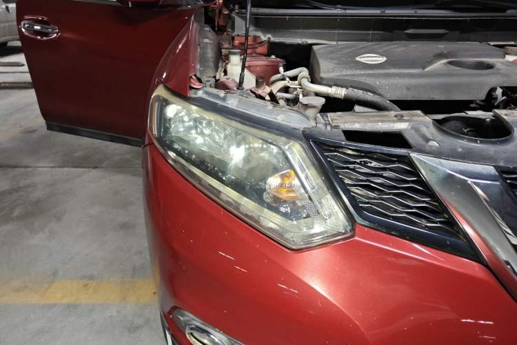 Used Nissan X-Trail 2014 2.0L CVT Comfort Edition 2WD Right Front Headlight