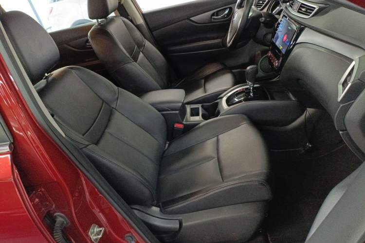 Used Nissan X-Trail 2014 2.0L CVT Comfort Edition 2WD Right Front Seat
