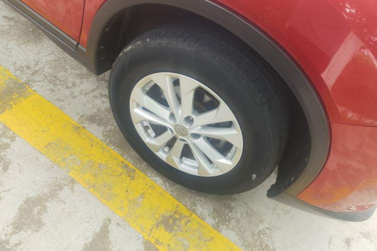 Used Nissan X-Trail 2014 2.5L CVT Luxury Edition 4WD Right Front Wheel Hub