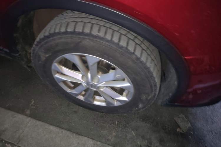 Used Nissan X-Trail 2014 2.0L CVT Comfort Edition 2WD Right Front Wheel Hub