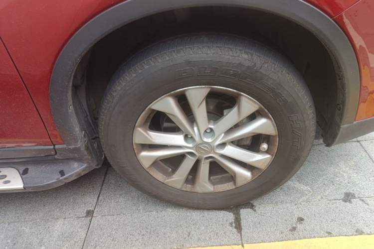 Used Nissan X-Trail 2014 2.0L CVT Comfort Edition 2WD Right Front Wheel Hub