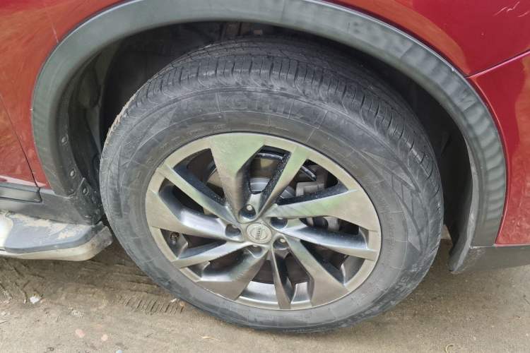 Used Nissan X-Trail 2014 2.5L CVT Ultimate Edition 4WD Right Front Wheel Hub