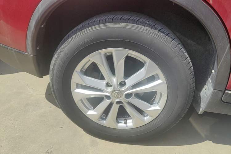 Used Nissan X-Trail 2014 2.0L CVT Comfort Edition 2WD Right Rear Wheel Hub