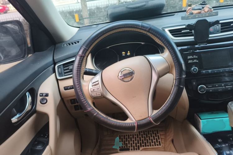 Used Nissan X-Trail 2014 2.0L CVT Comfort Edition 2WD Steering Wheel