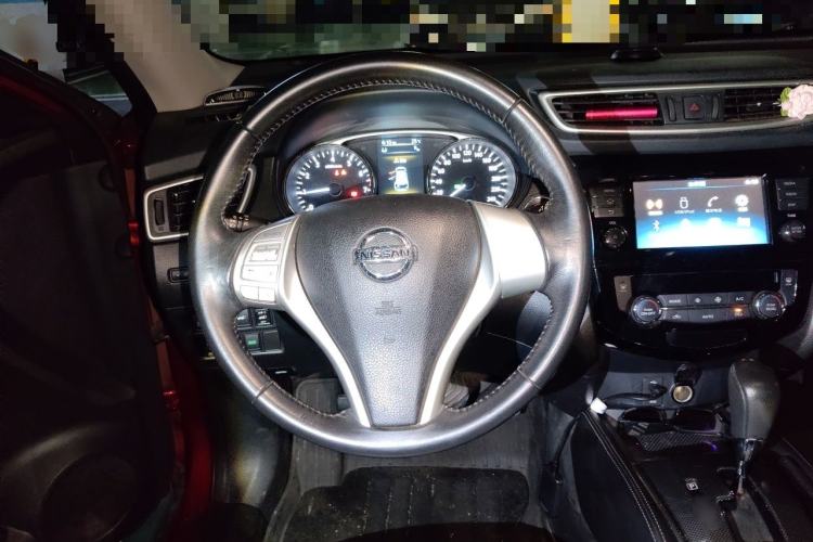 Used Nissan X-Trail 2014 2.5L CVT Luxury Edition 4WD Steering Wheel