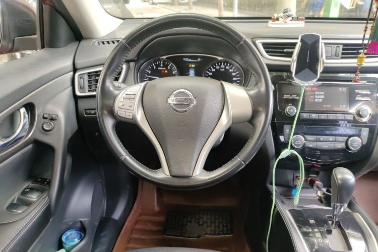 Used Nissan X-Trail 2014 2.0L CVT Comfort Edition 2WD Steering Wheel