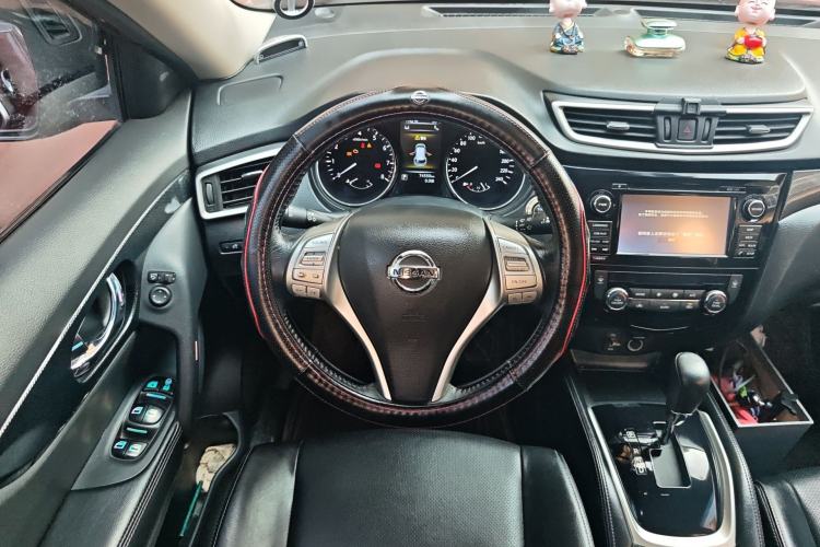 Used Nissan X-Trail 2014 2.5L CVT Luxury Edition 4WD Steering Wheel