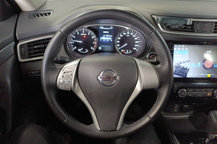 Used Nissan X-Trail 2014 2.0L CVT Comfort Edition 2WD Steering Wheel
