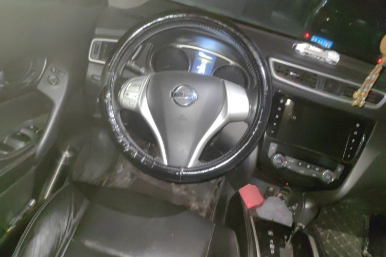 Used Nissan X-Trail 2014 2.0L CVT Comfort Edition 2WD Steering Wheel
