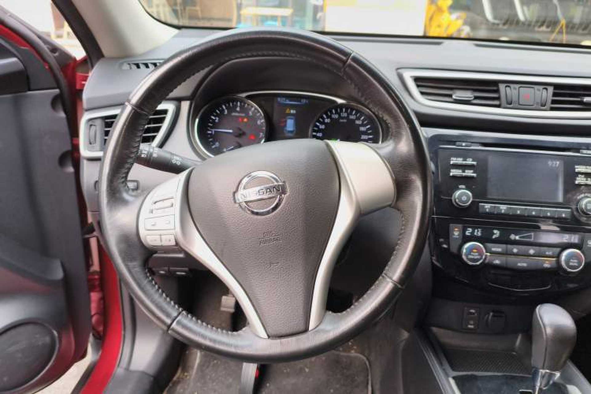 Used Nissan X-Trail 2014 2.0L CVT Comfort Edition 2WD Steering Wheel