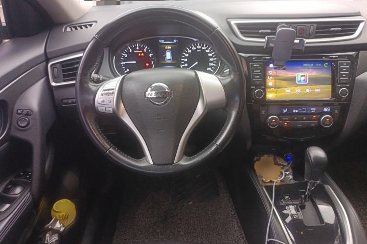 Used Nissan X-Trail 2014 2.0L CVT Comfort Edition 2WD Steering Wheel