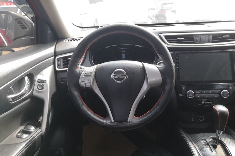 Used Nissan X-Trail 2014 2.5L CVT Luxury Edition 4WD Steering Wheel